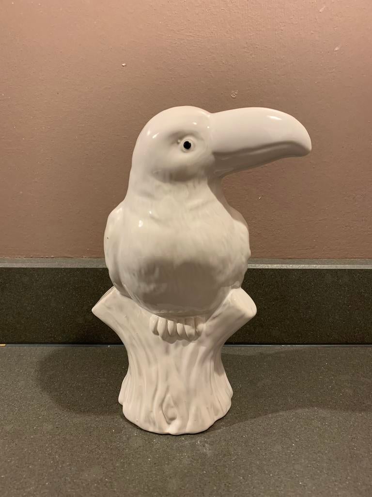 Toekan wit beeldje plm 22 cm hoogte, Verzamelen, Beelden en Beeldjes, Ophalen of Verzenden, Gebruikt, Dier