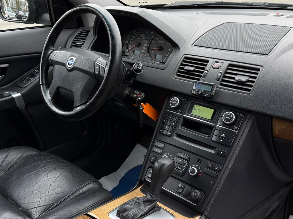 Volvo XC90 3.2 Momentum 5p. - AUTOMAAT - CRUISE / CLIMATE CO, Auto's, 238 pk, Gebruikt, Zwart, Zwart