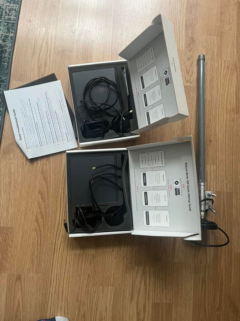 Bobcat 300 miners + 6 Dbi antenne, Ophalen, Zo goed als nieuw, Kweeklamp