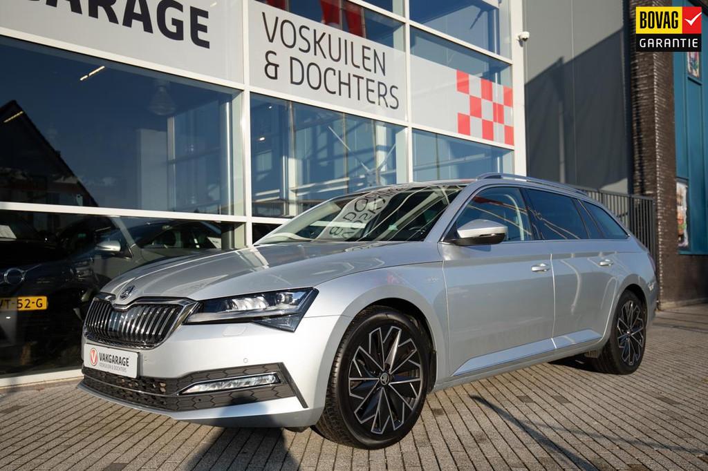 Skoda Superb Combi 1.5 TSI ACT Laurin&Klement Trekhaak, 12 maanden, Zwart, 4 cilinders, 1600 kg