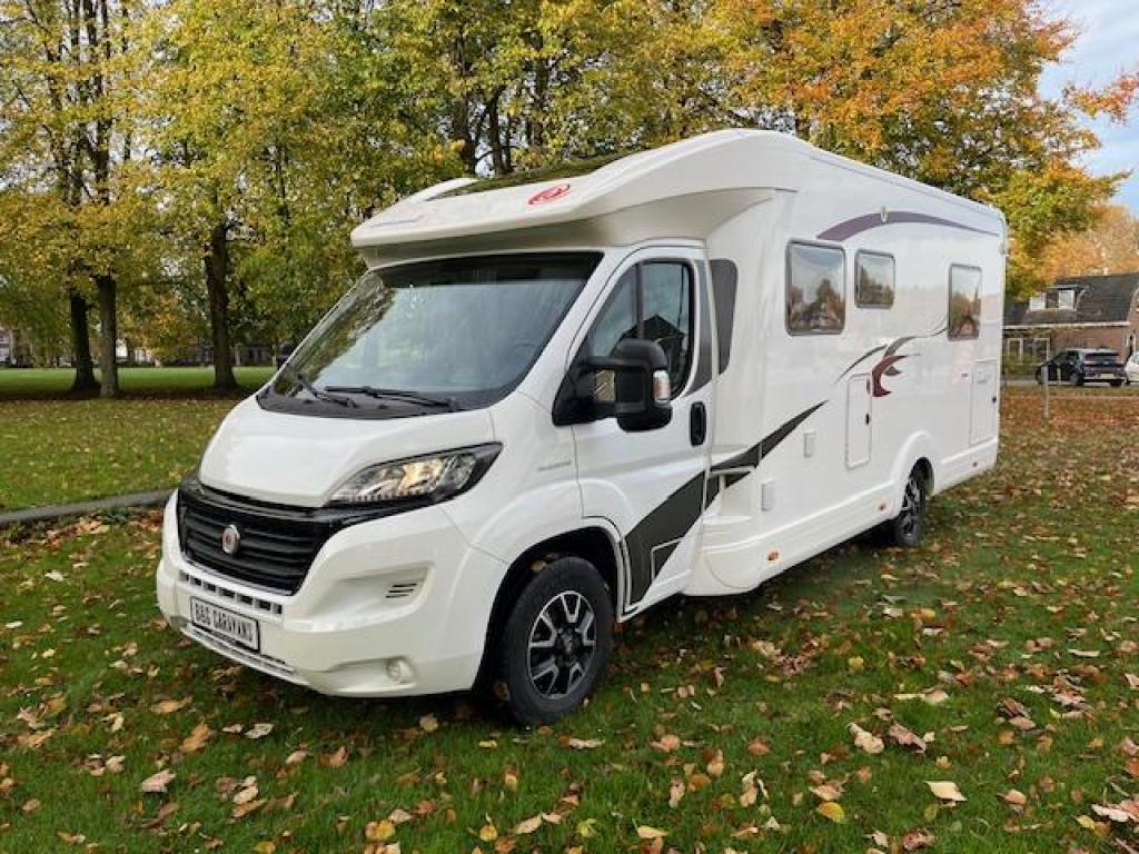 Eura Mobil Profila 720 QB Topstaat, super compleet, Caravans en Kamperen, Standaard zit, Ringverwarming, Bedrijf, Half-integraal