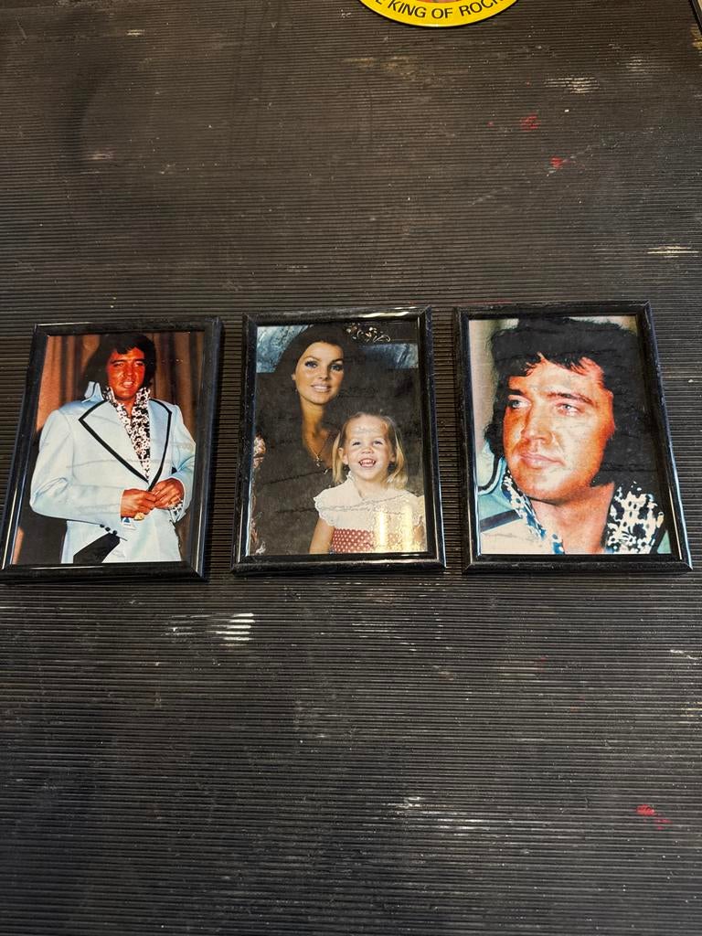 Ingelijste foto's van Elvis Presley (3 stuks), Ophalen