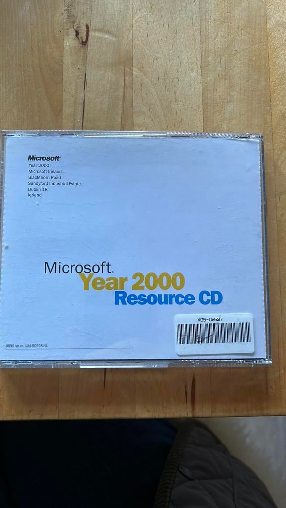 Microsoft resource cd year 2000, Computers en Software, Antivirus- en Beveiligingssoftware, Ophalen of Verzenden, Nieuw