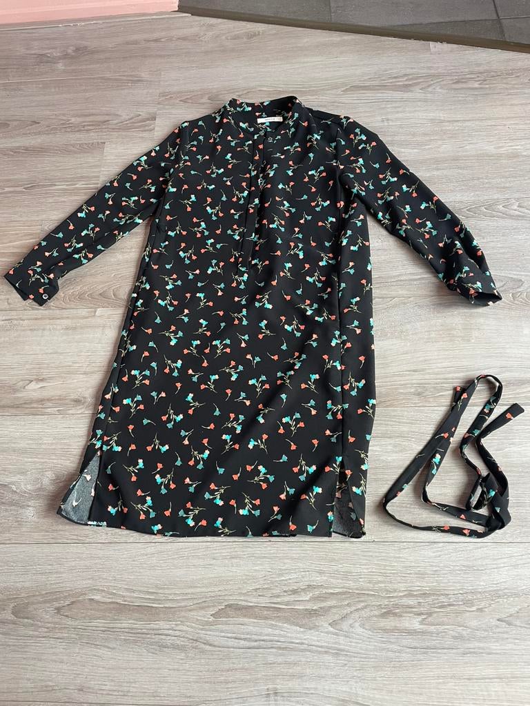 Vanilia jurk mt m, Ophalen of Verzenden, Zo goed als nieuw, Zwart, Boven de knie