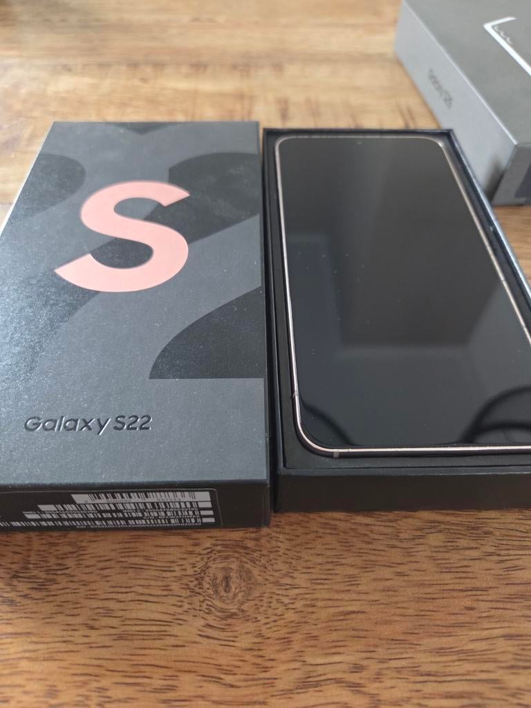 Samsung galaxy S22 roze, Ophalen of Verzenden, Zo goed als nieuw, Roze, Galaxy S22