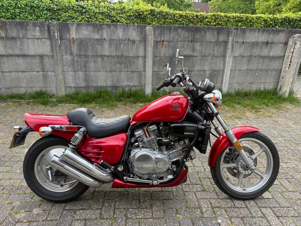 Honda Super Magna VF700c