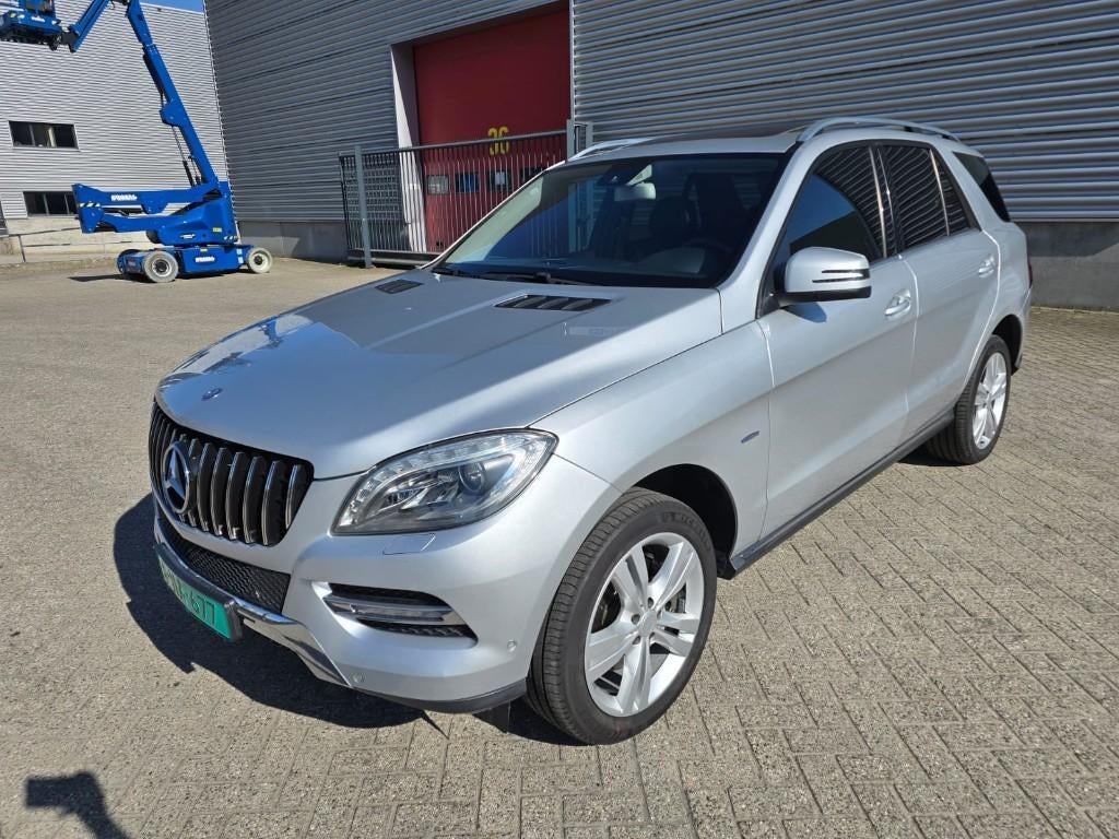 Mercedes-Benz M-Klasse Ml350 Bluetec 4MATIC 2012 / Motorscha, Auto diversen, Schadeauto's, Mercedes-Benz, Diesel, SUV of Terreinwagen