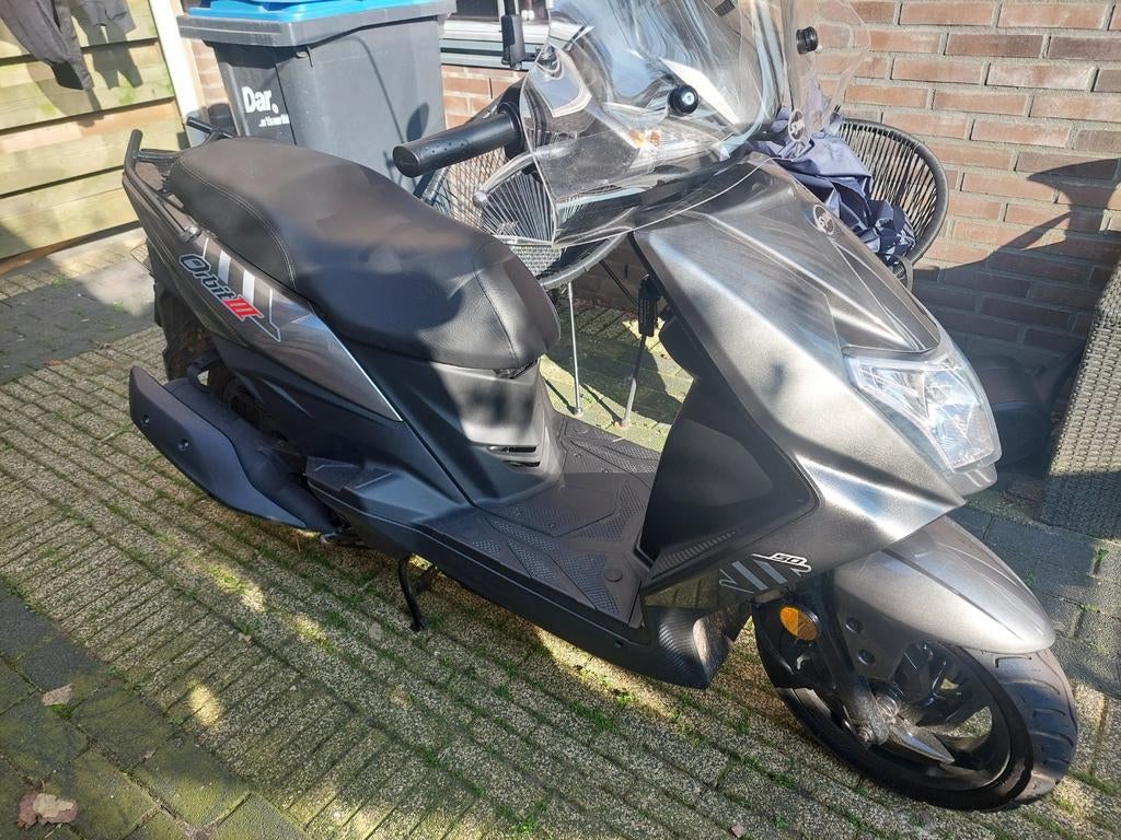 Zgan Sym Orbit III 50cc 2025, Fietsen en Brommers, Scooters | SYM, Ophalen, Zo goed als nieuw, Benzine, Orbit