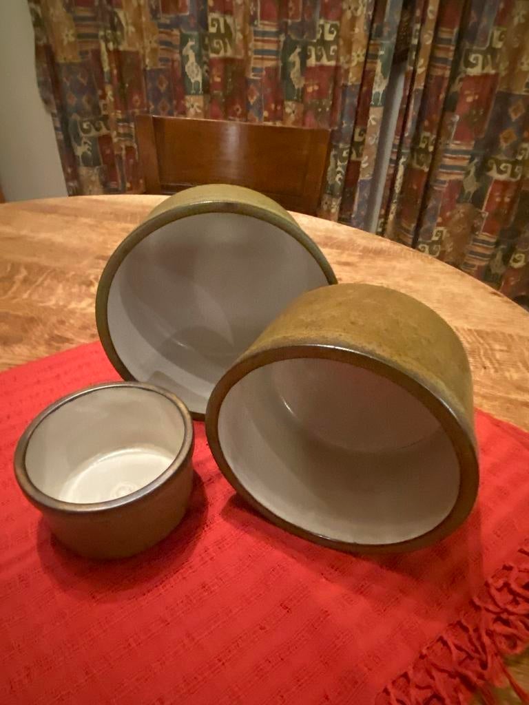 Lucie Q Bakker Aardewerk Schalen - Schorsgroen (Nest van 2), Ophalen