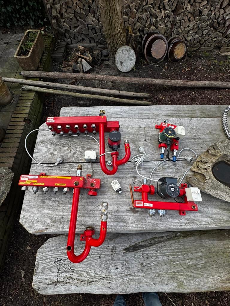 WTH Vloerverwarmingsverdelers 1/2x2/5 en 6 groeps, Doe-het-zelf en Verbouw, Ophalen, Minder dan 60 cm, Overige typen, Minder dan 30 cm