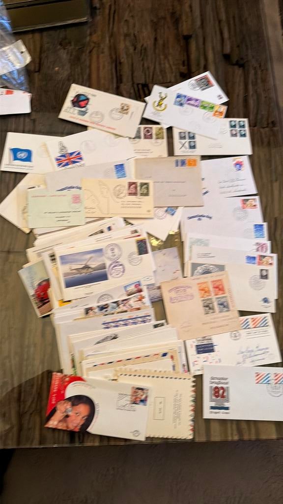 Diverse aparte eerste dag enveloppen, Ophalen of Verzenden, Envelop