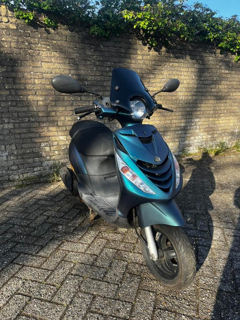 Piaggio Zip brom uitvoering 2016, Fietsen en Brommers, Scooters | Piaggio, Ophalen, Gebruikt, Maximaal 45 km/u, Zip