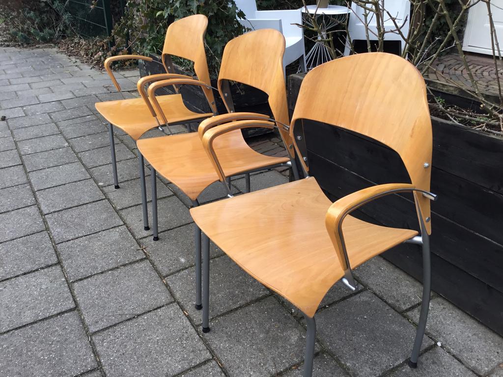 3 design stoelen stapelbaar. Plywood, Huis en Inrichting, Stoelen, Ophalen, Zo goed als nieuw