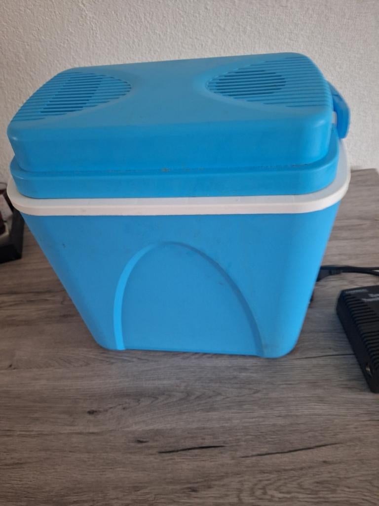 Elektrische koelbox  12 volt en 230 volt, Caravans en Kamperen, Ophalen, Zo goed als nieuw, Elektrisch
