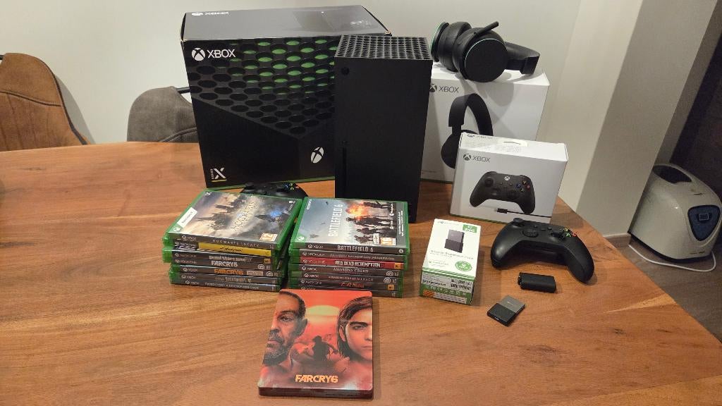 Xbox Series X - 2 controllers - 14 games - 1 TB card  enz., Ophalen of Verzenden, Gebruikt