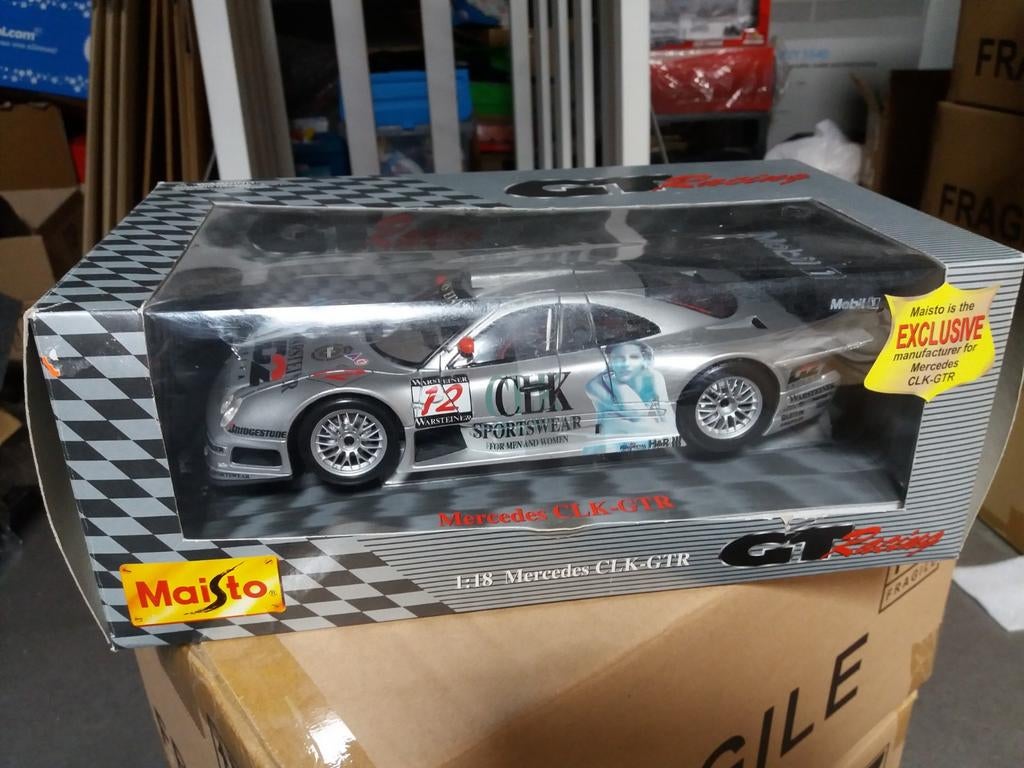 Maisto 1/18 Mercedes Benz CLK GT RACING # 12, Hobby en Vrije tijd, Modelauto's | 1:18, Ophalen of Verzenden, Zo goed als nieuw