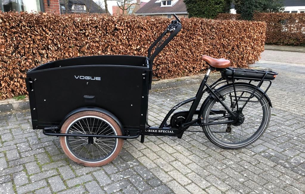 Elektrische Vogue suprème bakfiets, Ophalen, Zo goed als nieuw, 4 kinderen of meer, Huif