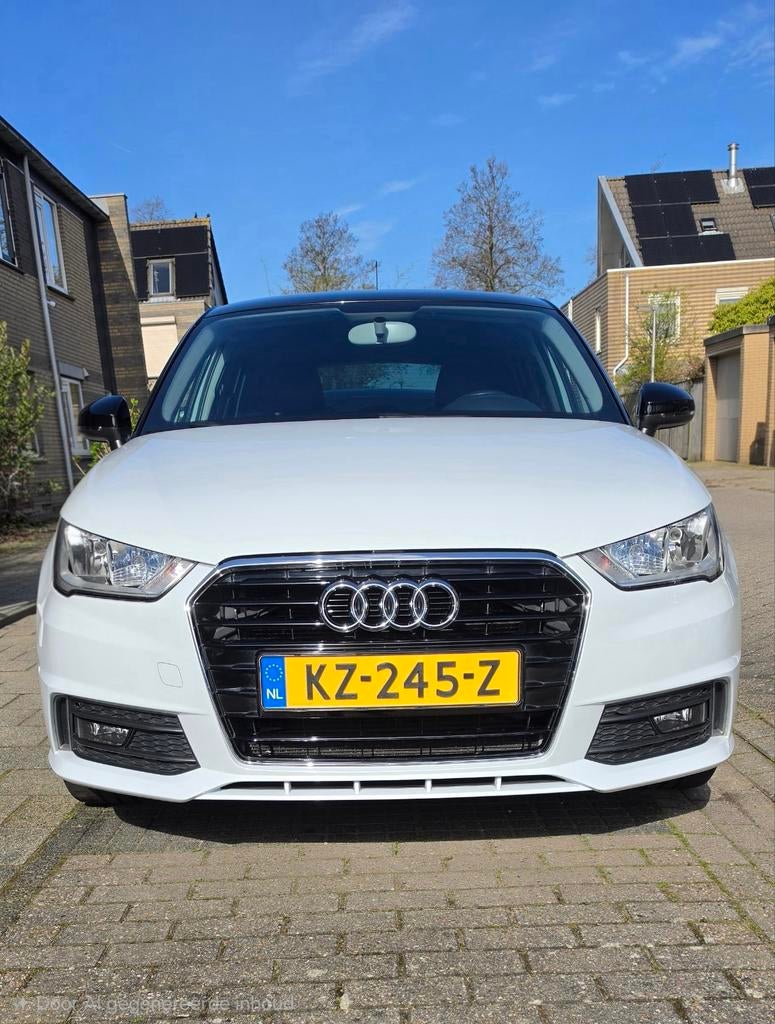 Audi A1 1.0 TFSI  S-line 2017 Two Tone 140pk., Voorwielaandrijving, Zwart, 95 pk, Origineel Nederlands