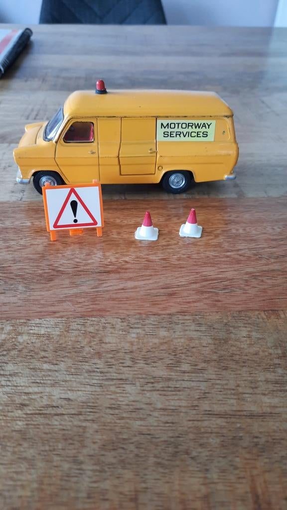 Dinky toys Ford Transit Motorway service., Ophalen of Verzenden, Gebruikt, Auto, Dinky Toys