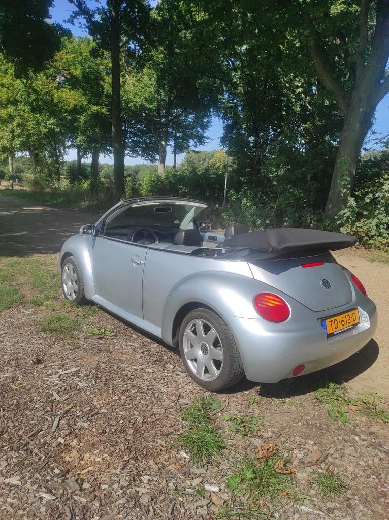 Leuke VW New Beetle cabrio airco stoelverwarming, Auto's, Volkswagen, Voorwielaandrijving, 4 cilinders, Cabriolet, 4 stoelen