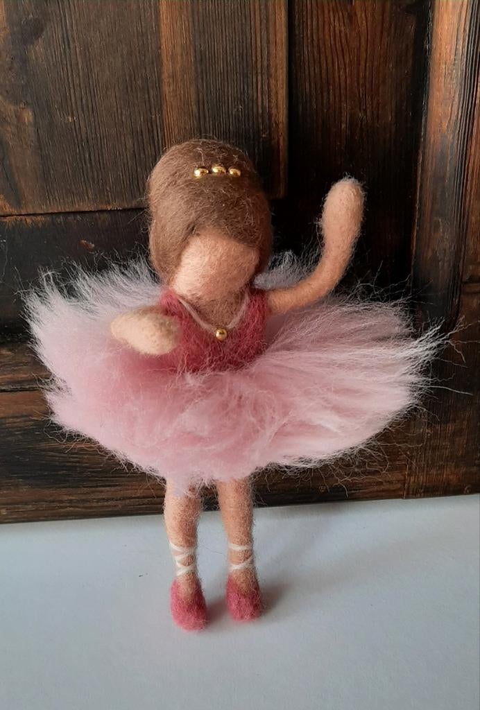Genaaldvilte Ballerina wol naaldvilten rose handgemaakt, Ophalen of Verzenden, Nieuw, Overige typen, Wolvilt
