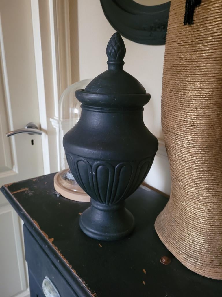 Pot met deksel, Ophalen, Zo goed als nieuw