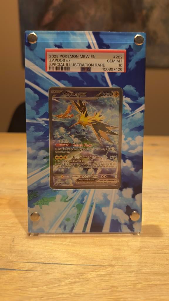 Zapdos Ex (MEW 202) PSA 10, Hobby en Vrije tijd, Verzamelkaartspellen | Pokémon, Ophalen of Verzenden, Zo goed als nieuw