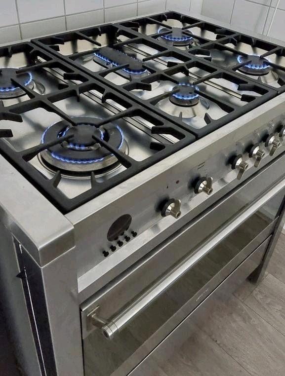 SMEG CS19NL-5 Gasfornuis met 6 pitten, Witgoed en Apparatuur, Fornuizen, Ophalen, Warmhoudplaat, 60 cm of meer, Zo goed als nieuw