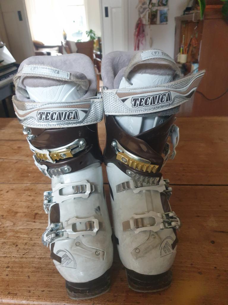 Tecnica skischoenen maat 38, Ophalen of Verzenden, Gebruikt, Skiën, Schoenen