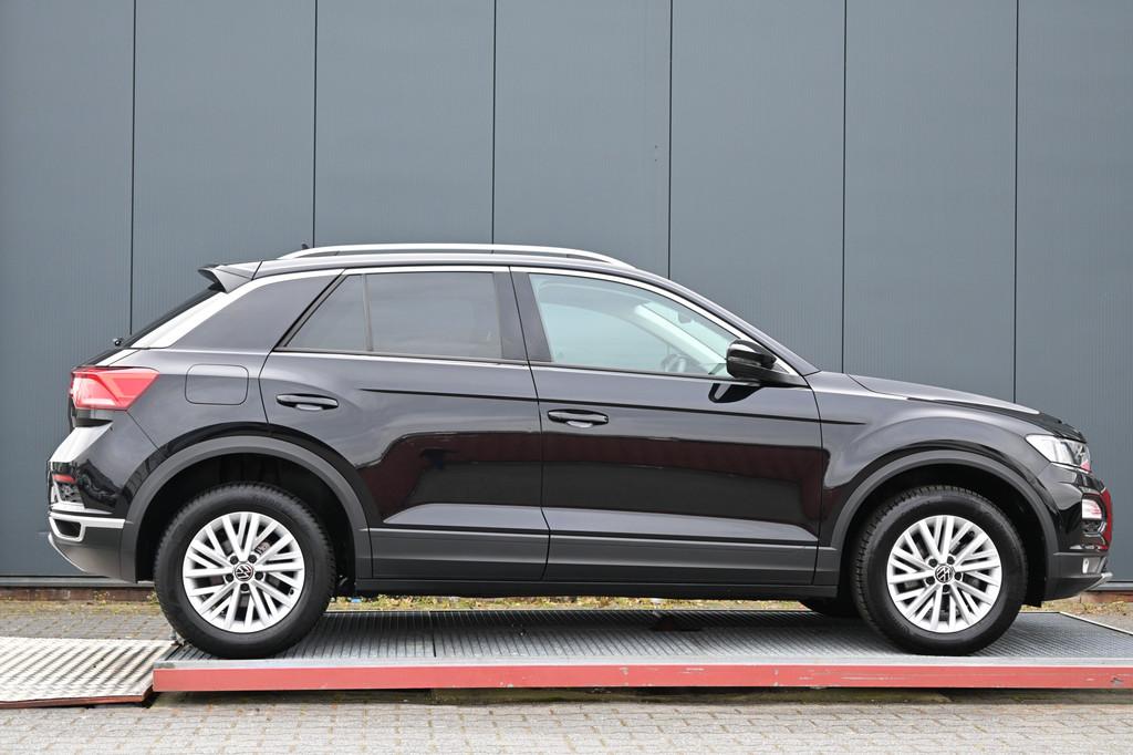 Volkswagen T-Roc 1.0 TSI Style Business (bj 2022), Voorwielaandrijving, Stof, Gebruikt, 1193 kg