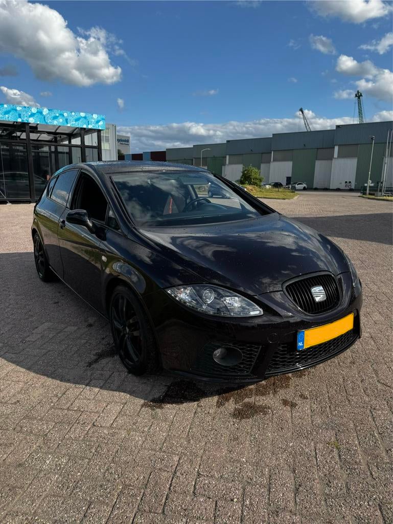 Seat Leon Cupra 310 Limited Edition | Nr. 50/100 | 350PK |, Voorwielaandrijving, Stof, Zwart, Overige kleuren