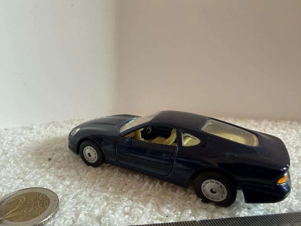 Maisto Aston Martin DB7 modelauto 1/40 blauw, Ophalen of Verzenden, Gebruikt, Auto