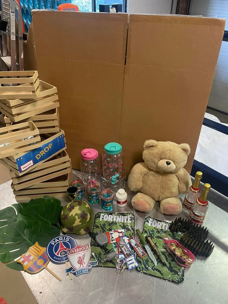 Diverse Sweet Table accessoires/houten kratten/Fortnite, Ophalen, Zo goed als nieuw