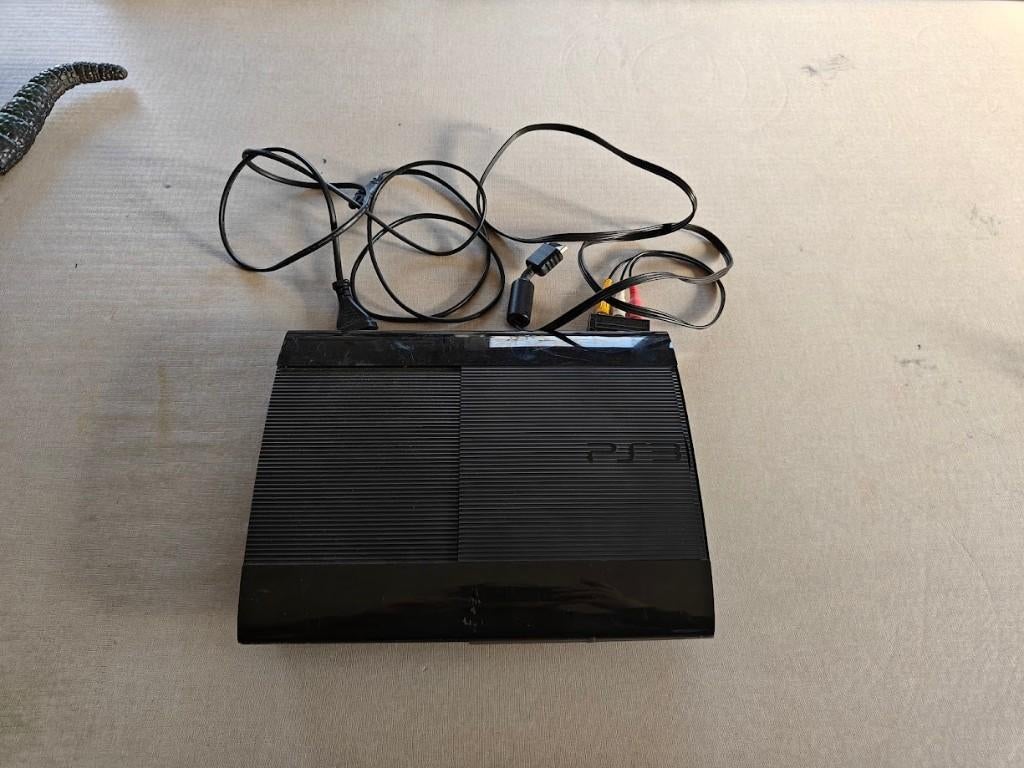 PS3 slim 500GB met kabels - Werkt perfect, Ophalen, Gebruikt, Zonder controller, 500 GB