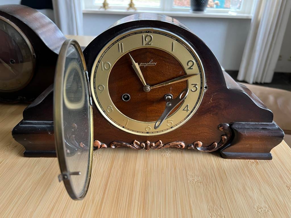 Twee Junghans Pendule Klokken, Ophalen