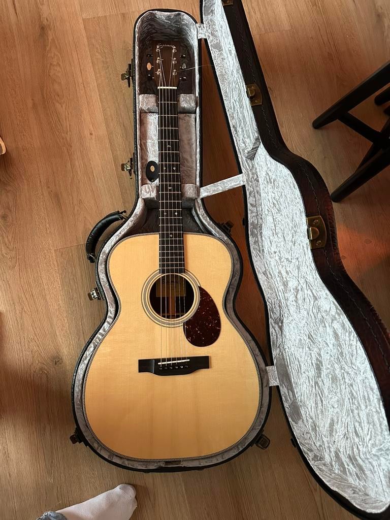 Eastman EOM20 Gitaar + koffer (2021), Ophalen of Verzenden, Zo goed als nieuw, Western- of Steelstringgitaar