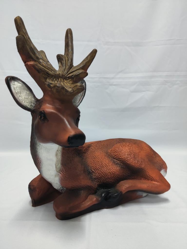 Hert, originele kleuren. Liggend Hert, Rendier, Ree, Ophalen