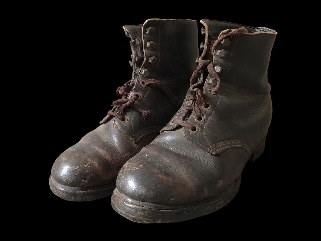 pre-war/ww2 hitlerjugend halbschuhe, Ophalen of Verzenden, Duitsland, Embleem of Badge