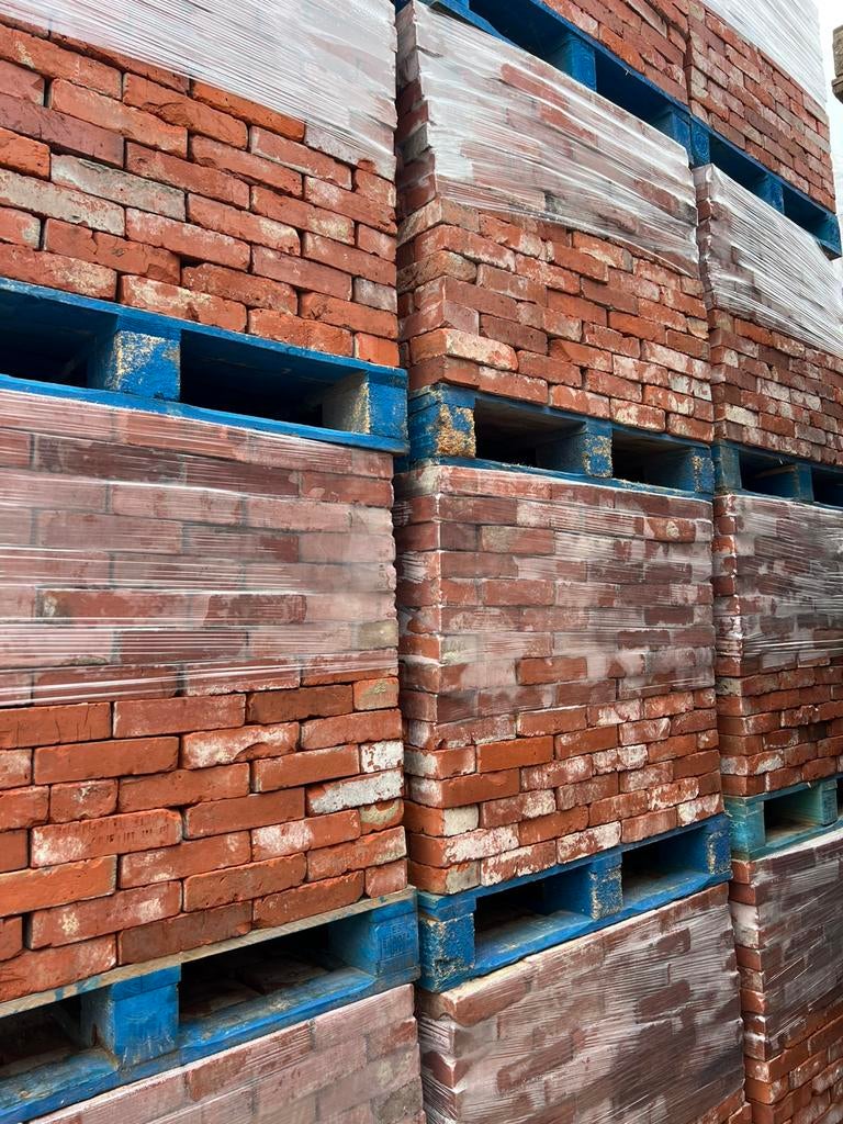 Gladde antieke oude gronings rode steen ca 21.5x5.5 235M2, Ophalen of Verzenden, Zo goed als nieuw, Bakstenen