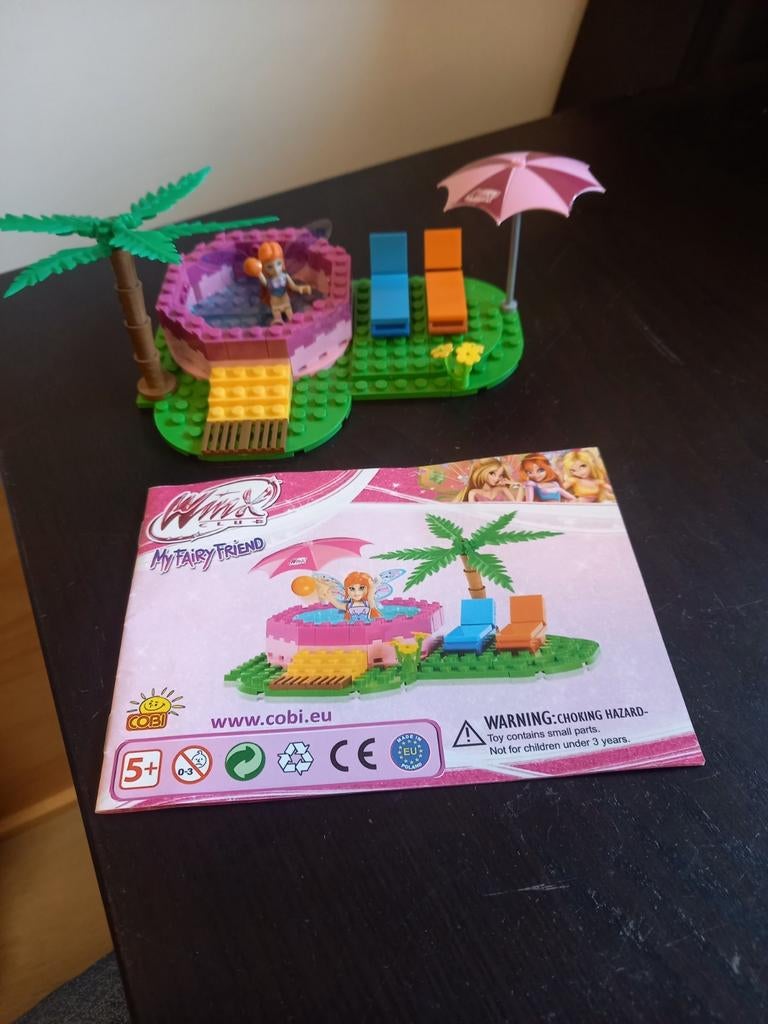 4 x cobi meisjes bouwstenen, Ophalen of Verzenden, Gebruikt