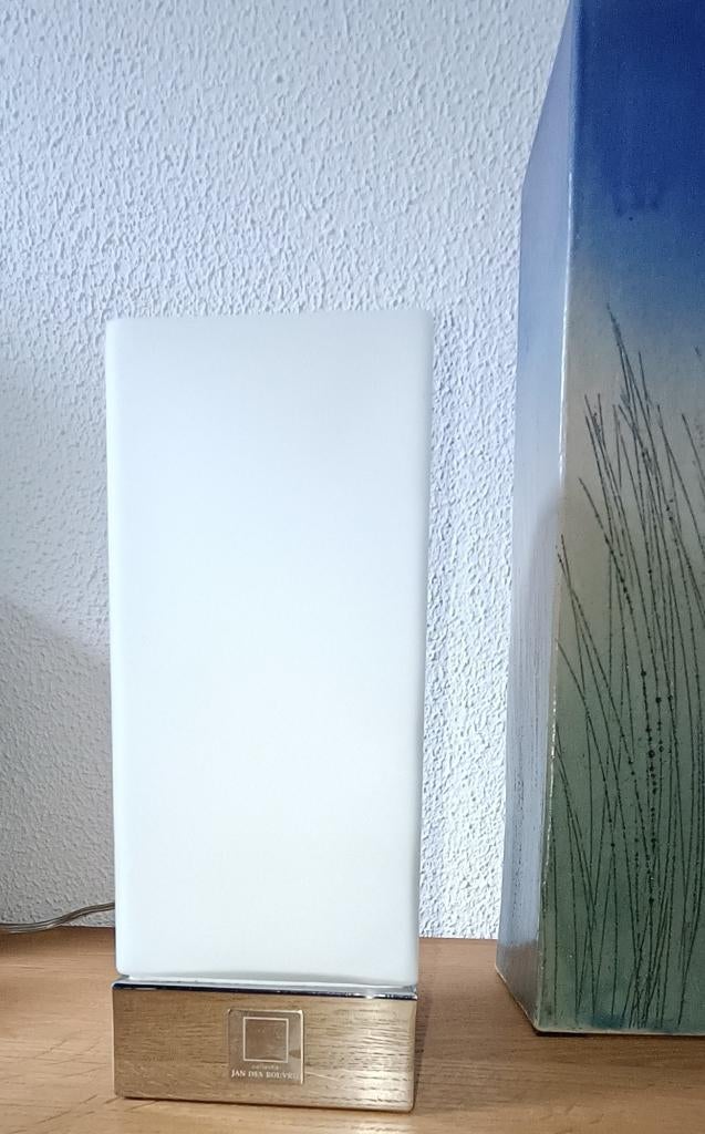 Vintage Jan des Bouvrie 'Kubus' tafellamp - hagelwit /chroom, Gebruikt, Glas, Ophalen of Verzenden, Dutch  design  - Jan des  Bouvrie   - kubus - cubic