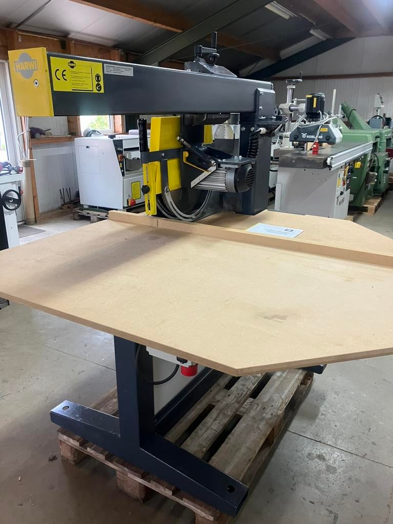 Afkortzaag Harwi 625U dubbel verstek CE, 70 mm of meer, Ophalen of Verzenden, Zo goed als nieuw, Afkortzaag