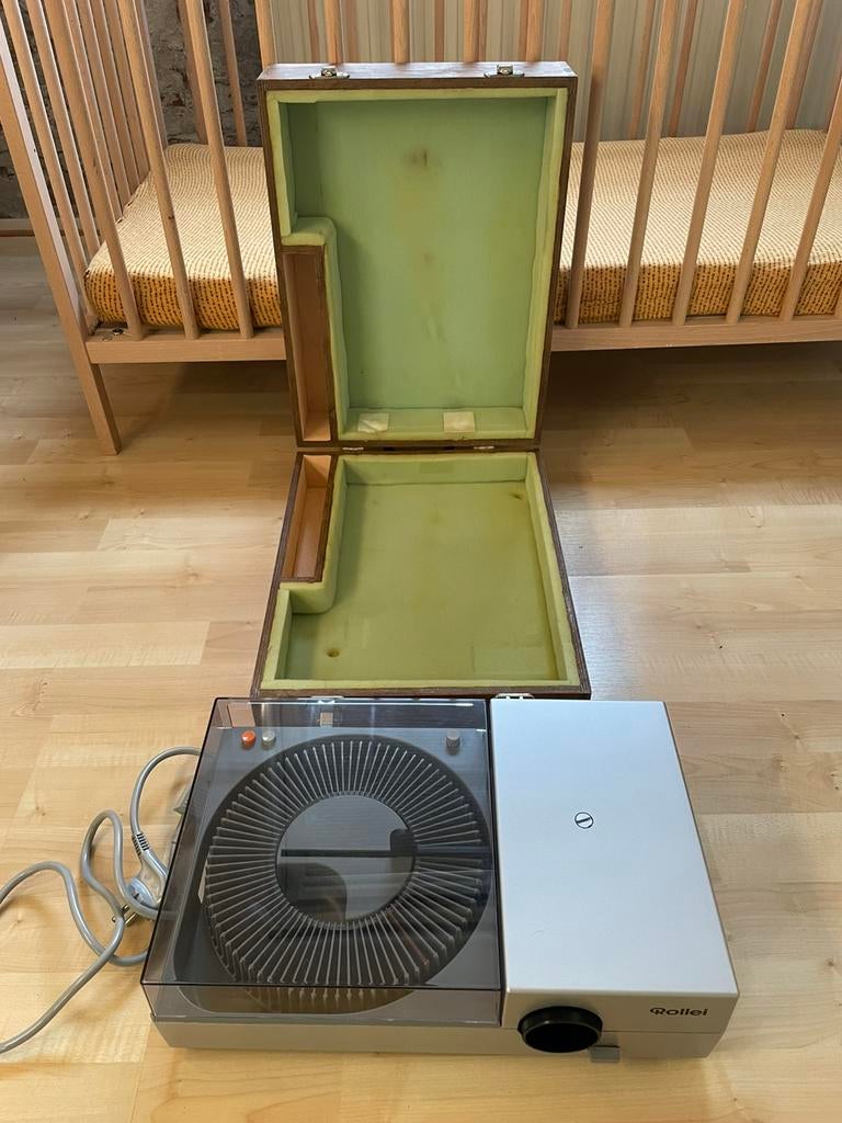 Rollei/Prinz diaprojector voor Rollei rondmagazijnen, Ophalen, Gebruikt