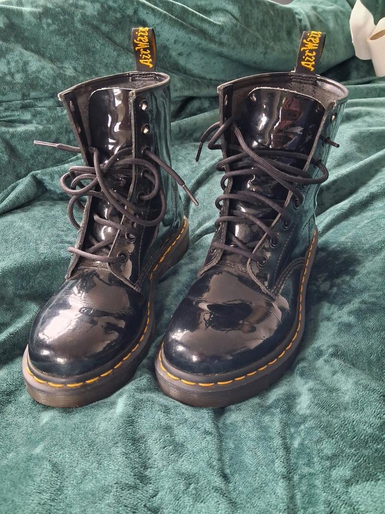 Dr. Martens Zwart Lak - Maat 39, Kleding | Dames, Schoenen, Zwart, Lage of Enkellaarzen, Ophalen of Verzenden, Zo goed als nieuw