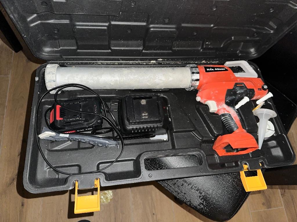 kitspuit 18v  30 euro, Ophalen, Gebruikt