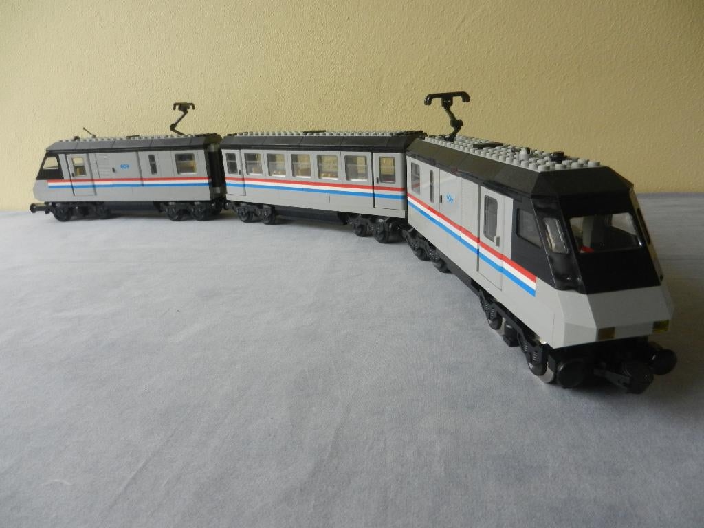 Lego 4558 trein met 9 volt motor, Metroliner (uit 1992), Kinderen en Baby's, Speelgoed | Duplo en Lego, Ophalen of Verzenden, Zo goed als nieuw