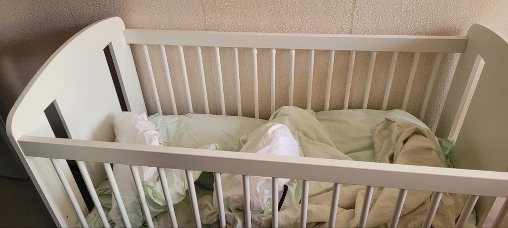 Mooi wit babybedje, Ophalen, Gebruikt, Ledikant