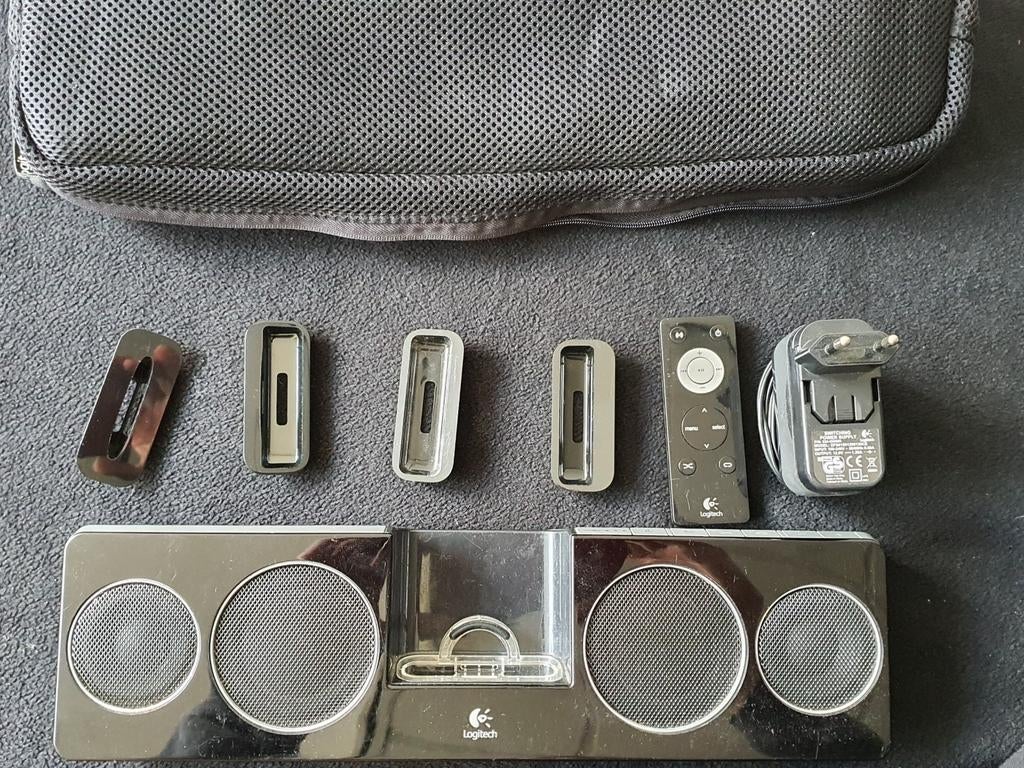 Logitech iPod Speler - met vele accessoires, Overige merken, Gebruikt, Overige typen, Ophalen of Verzenden