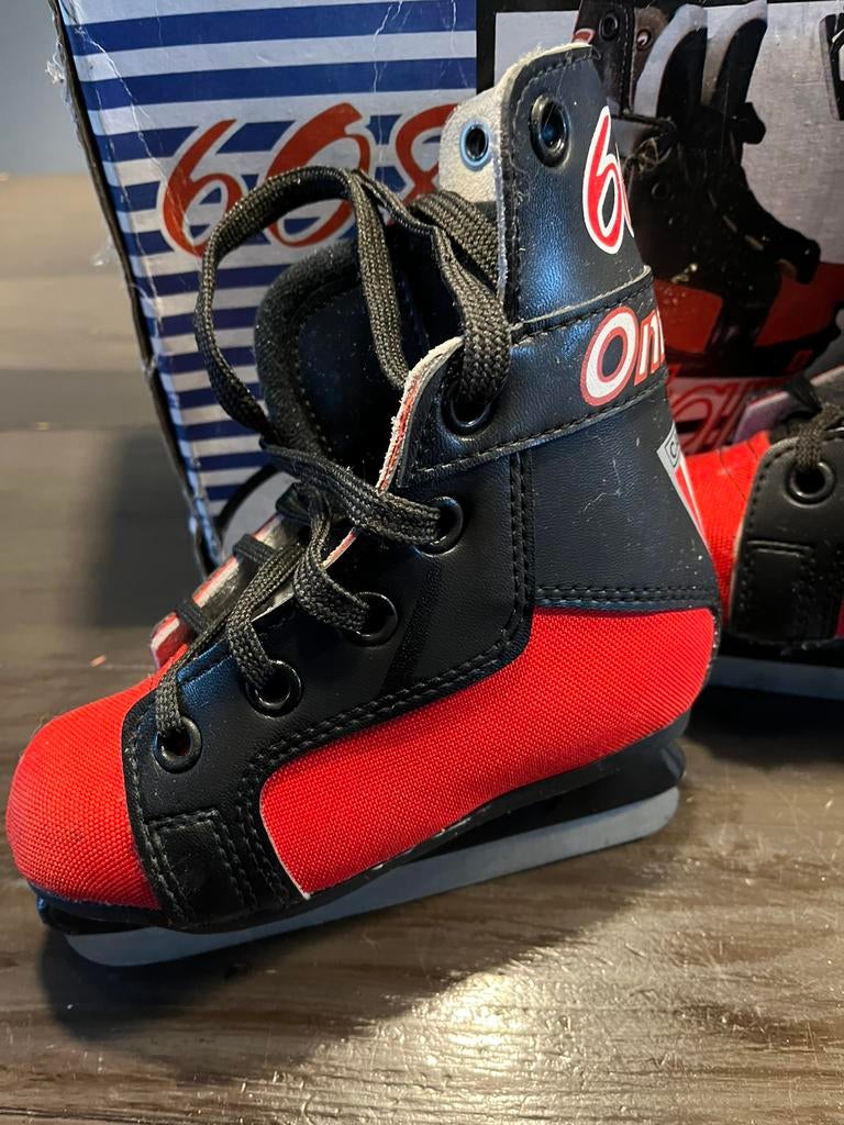 Schaatsen  ijshockey maat 28, Sport en Fitness, Schaatsen, Ophalen of Verzenden, Zo goed als nieuw, IJshockeyschaatsen, Overige merken