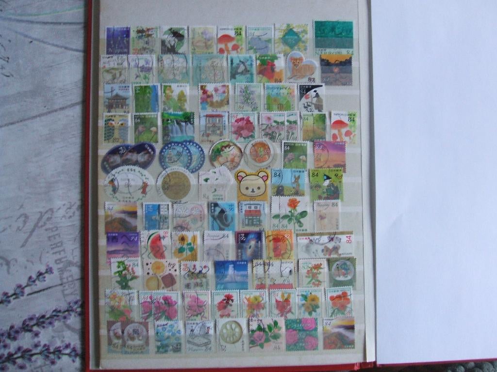 Japan 2 blazijden kleinere zegels, Verzenden, Gestempeld, Oost-Azië